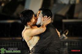 老公萬歲 劇照,浪漫喜劇中的甜蜜愛情故事