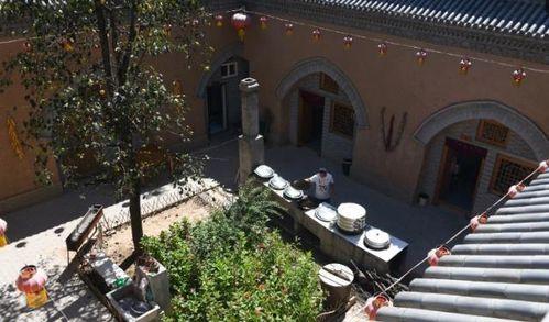 四合院我邊做科研邊吃瓜免費(fèi),科研與娛樂(lè)的和諧交響