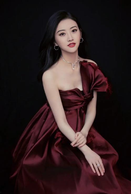 韓國爆料景甜視頻大全最新,景甜私密視頻大全曝光，真相究竟如何？”